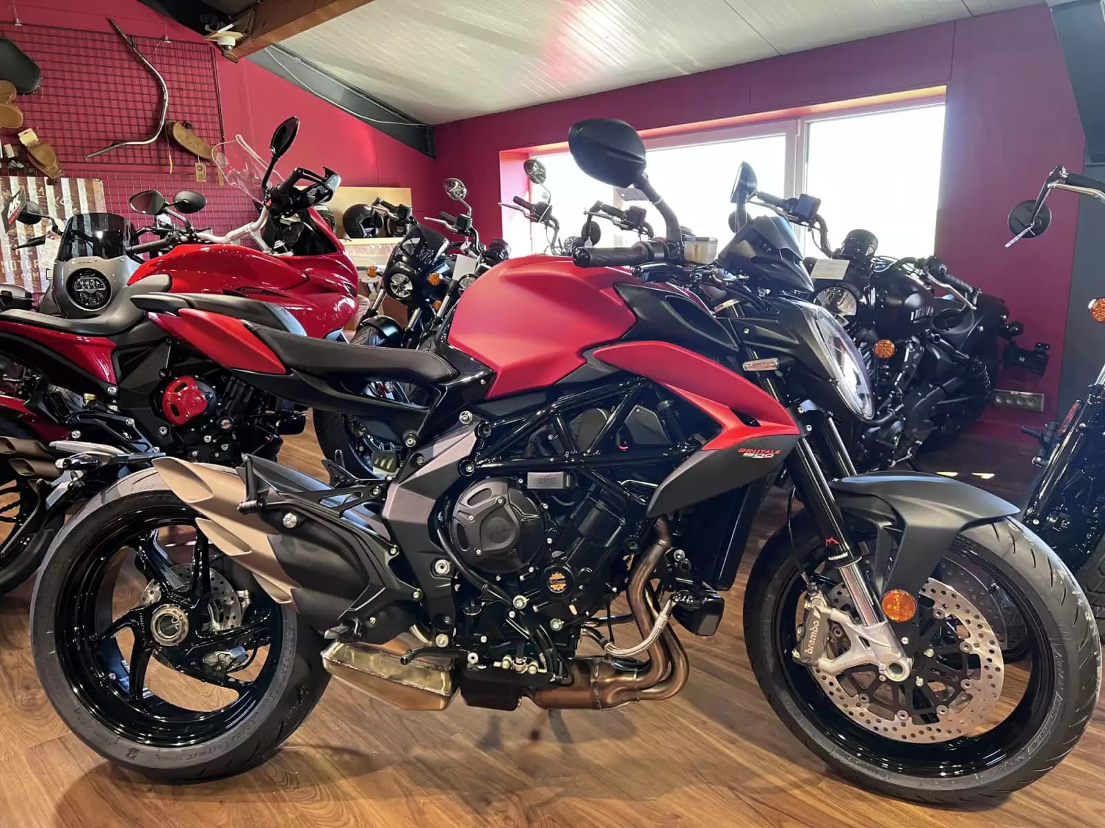 MV Agusta Brutale 800 - Photo 1