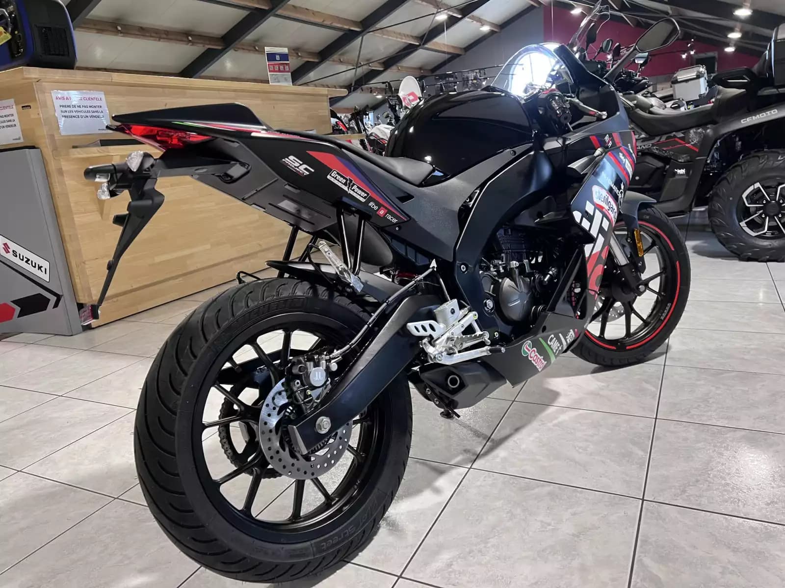 Aprilia RS 125 GP - Photo 1