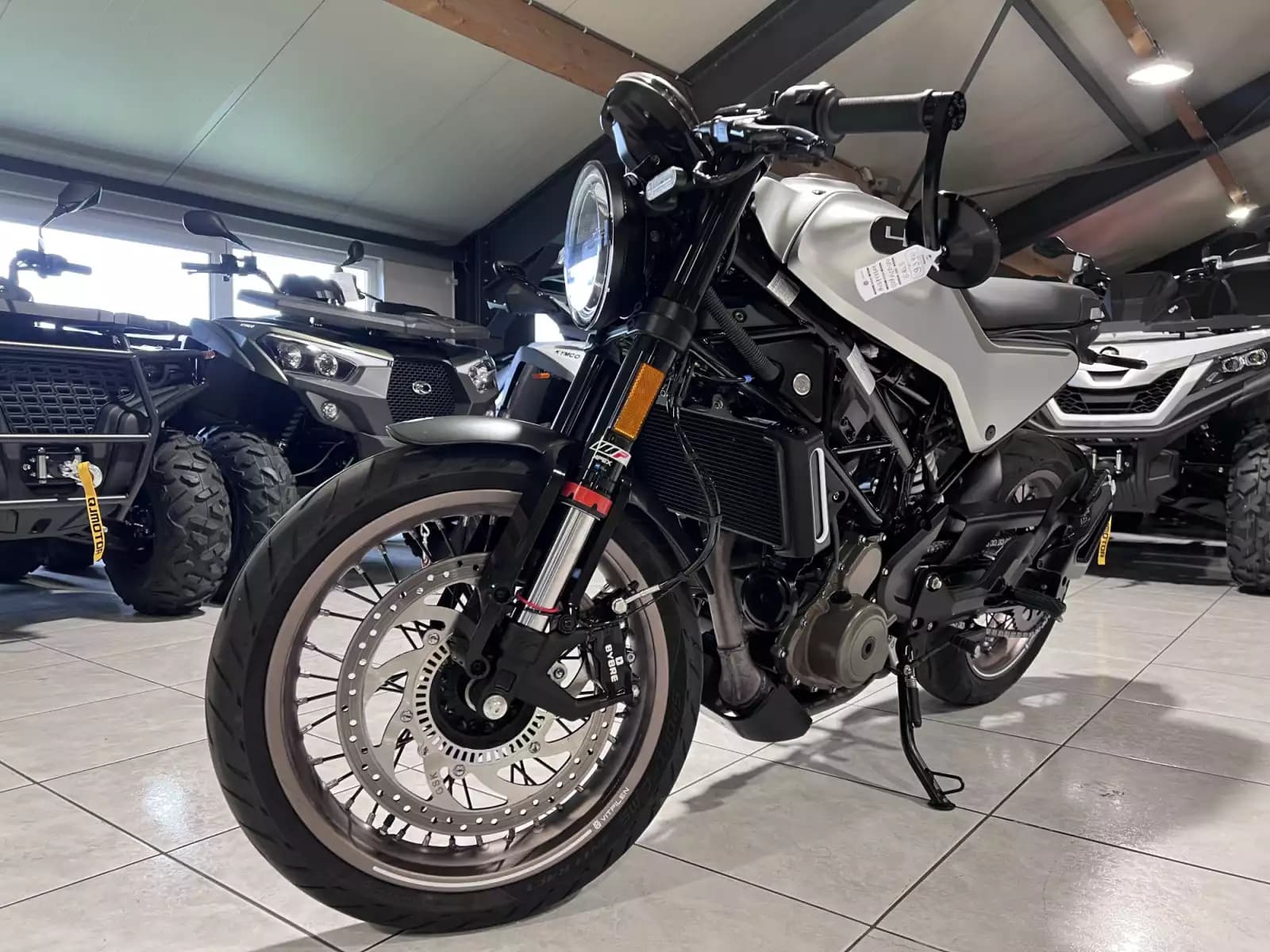Husqvarna Vitpilen 401 - Photo 1