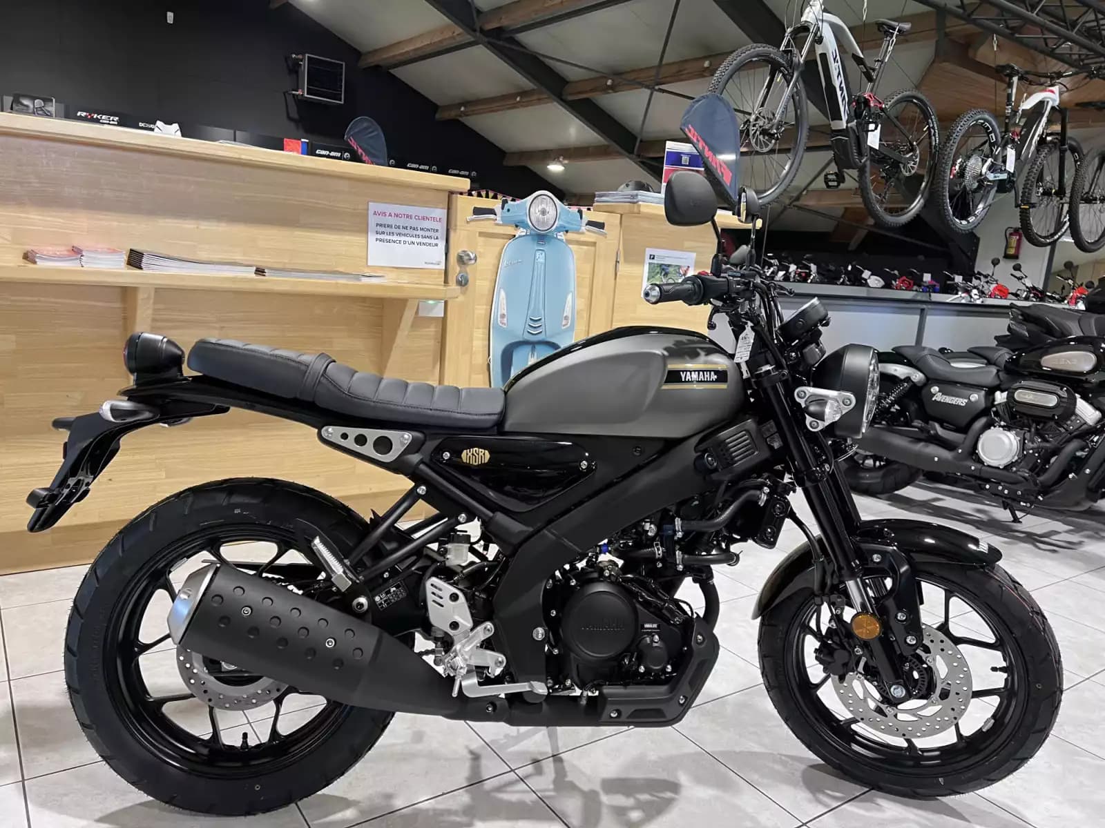 Yamaha XSR 125 - Photo 1
