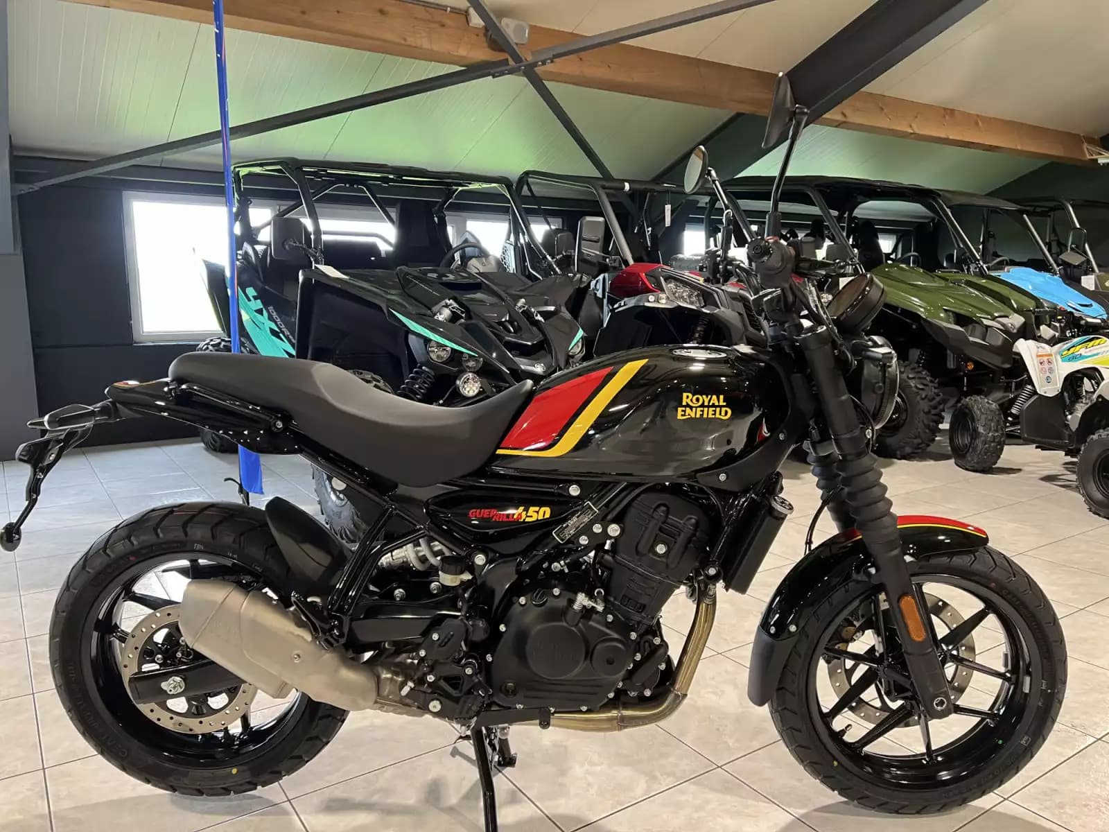 Royal Enfield Guerrilla 450 PLAYA  BLACK - Photo 1