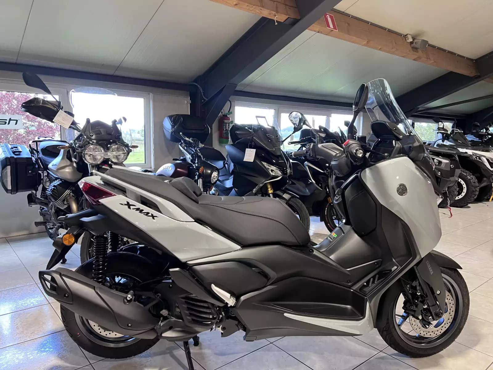 Yamaha X-Max 125 TECH MAX + - Photo 1