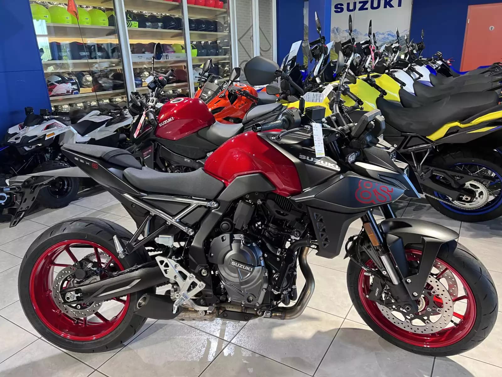 Suzuki GSX 8S - Photo 1