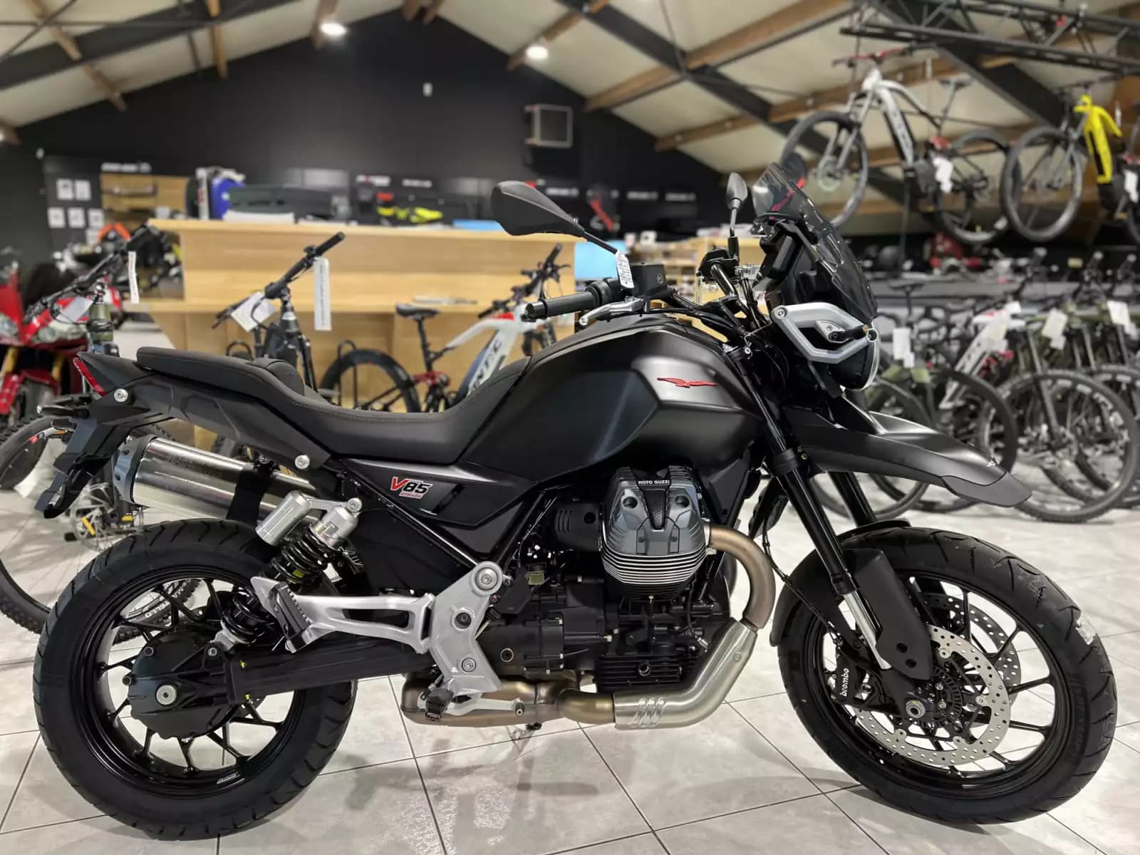Moto Guzzi V 85 TT  Strada - Photo 1