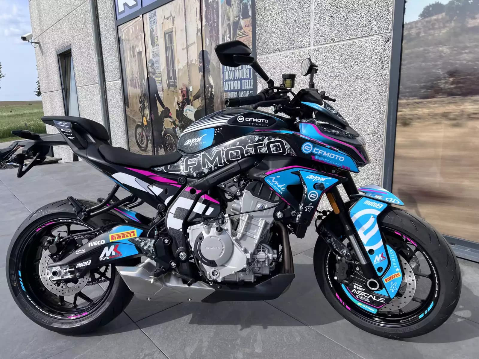 CF Moto 675 NK Réplica - Photo 1