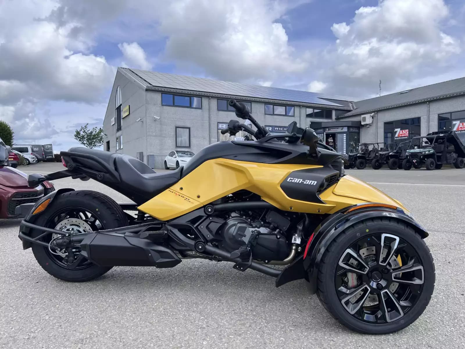 Can Am Spyder F3-S 1330 - Photo 1