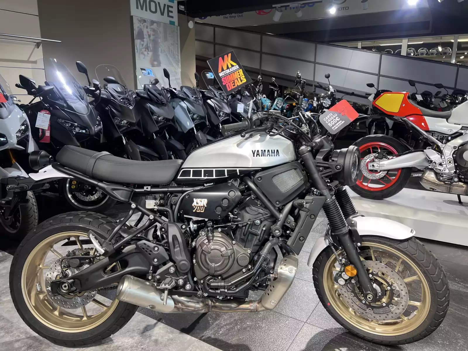 Yamaha XSR 700 LEGACY - Photo 1