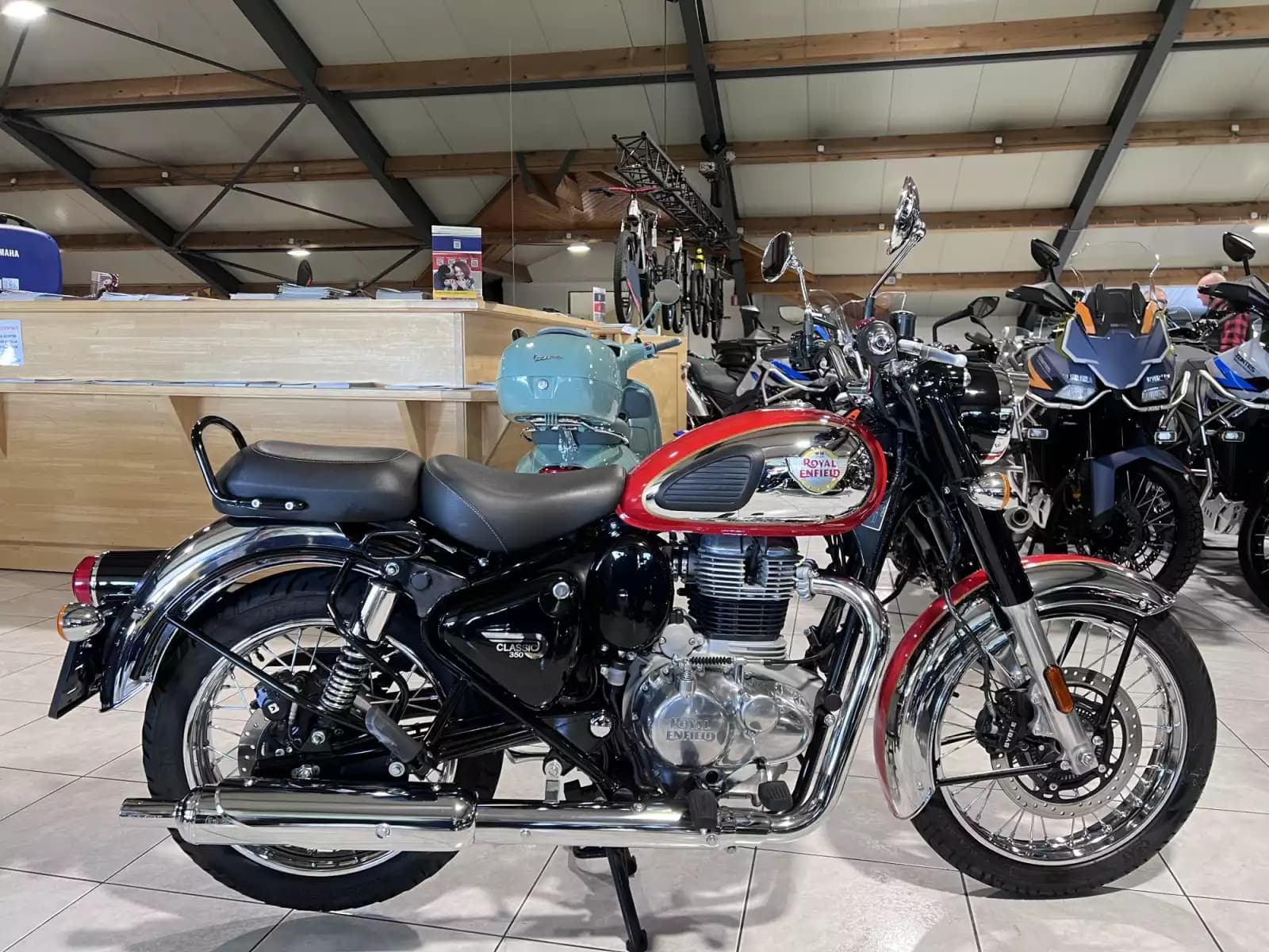 Royal Enfield Classic 350 Chrome Red - Photo 1