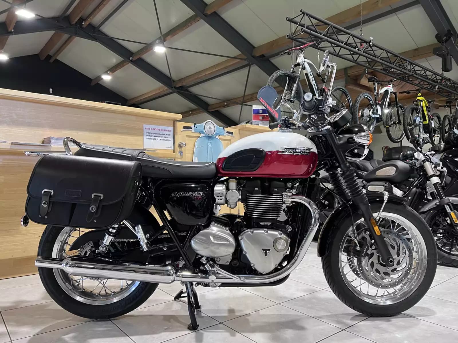Triumph Bonneville T120 1200 cc - Photo 1