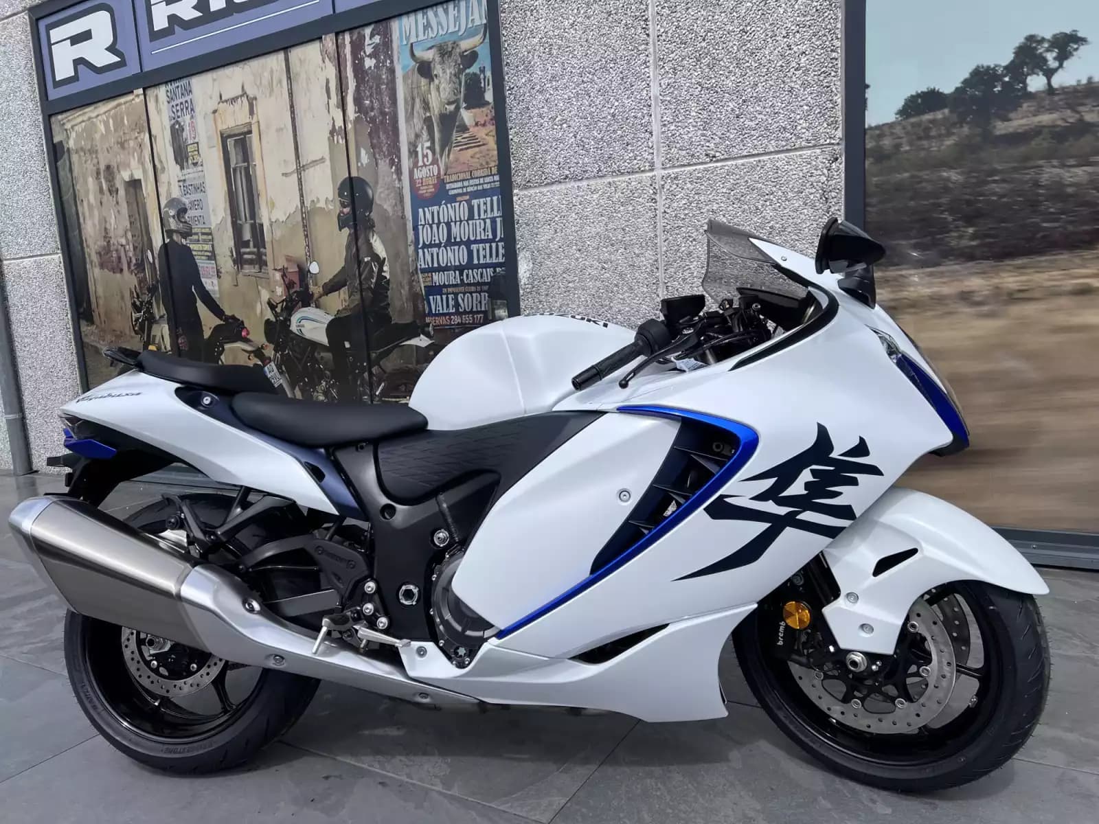 Suzuki Hayabusa 1300 - Photo 1