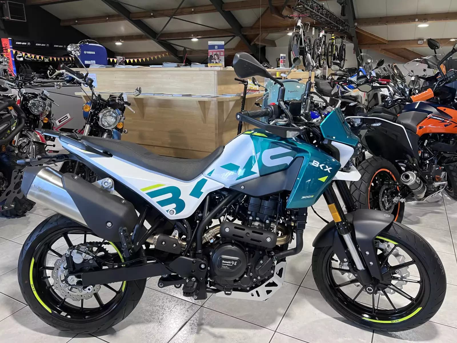 Benelli BKX 300 S - Photo 1