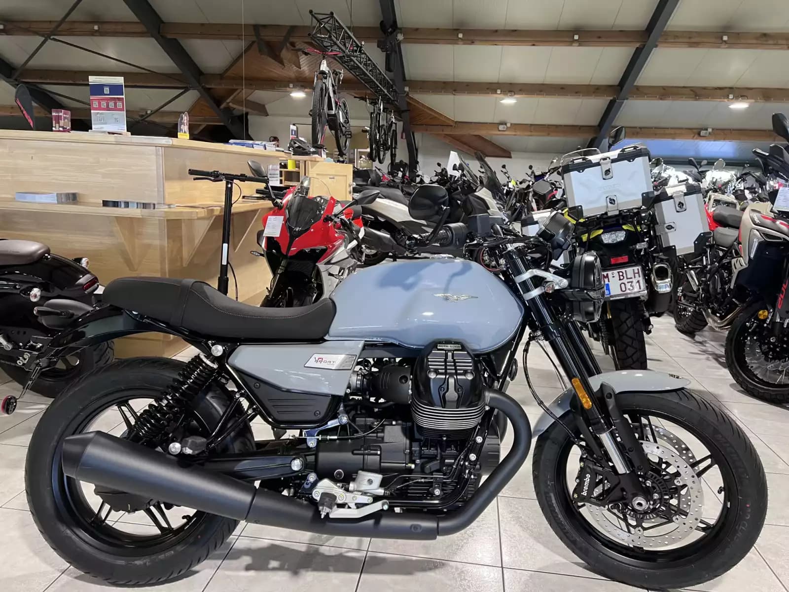 Moto Guzzi V 7 SPORT - Photo 1