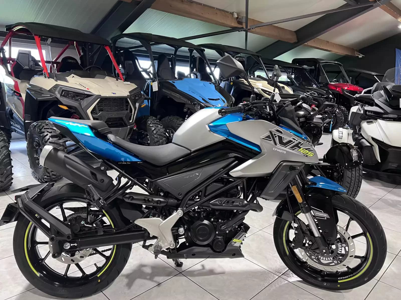 CF Moto 125 NK - Photo 1