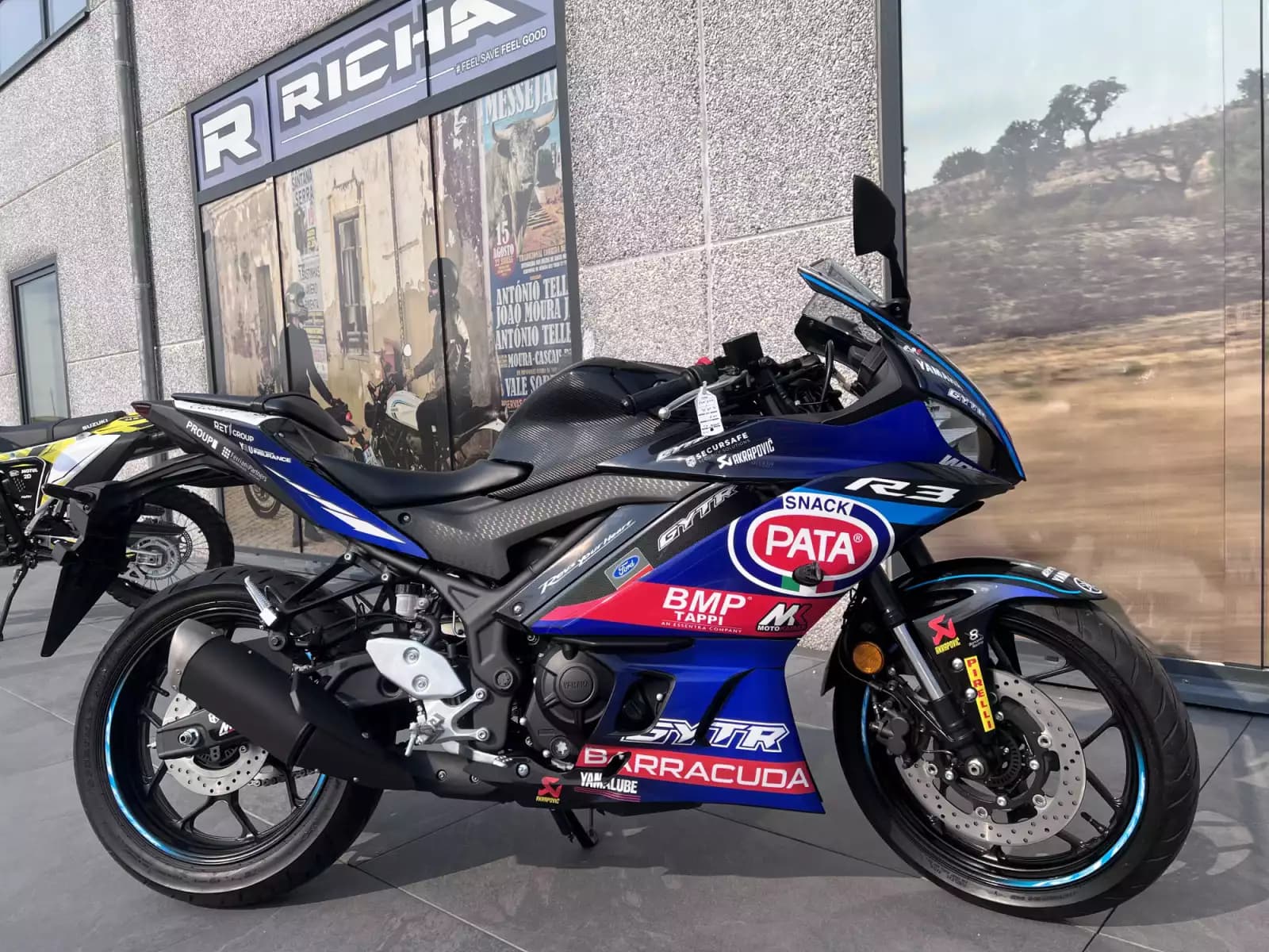 Yamaha YZF-R3 Réplica - Photo 1