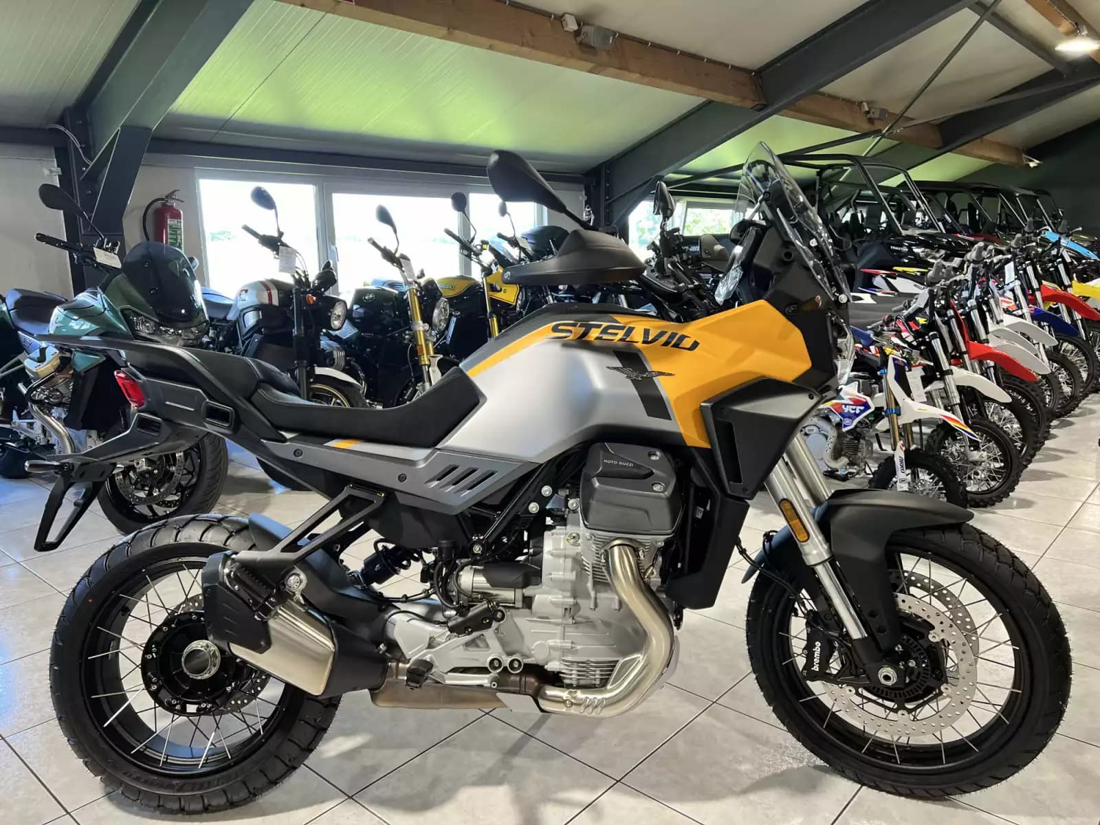 Moto Guzzi Stelvio PFF Rider Assistance Solution 1000 - Photo 1