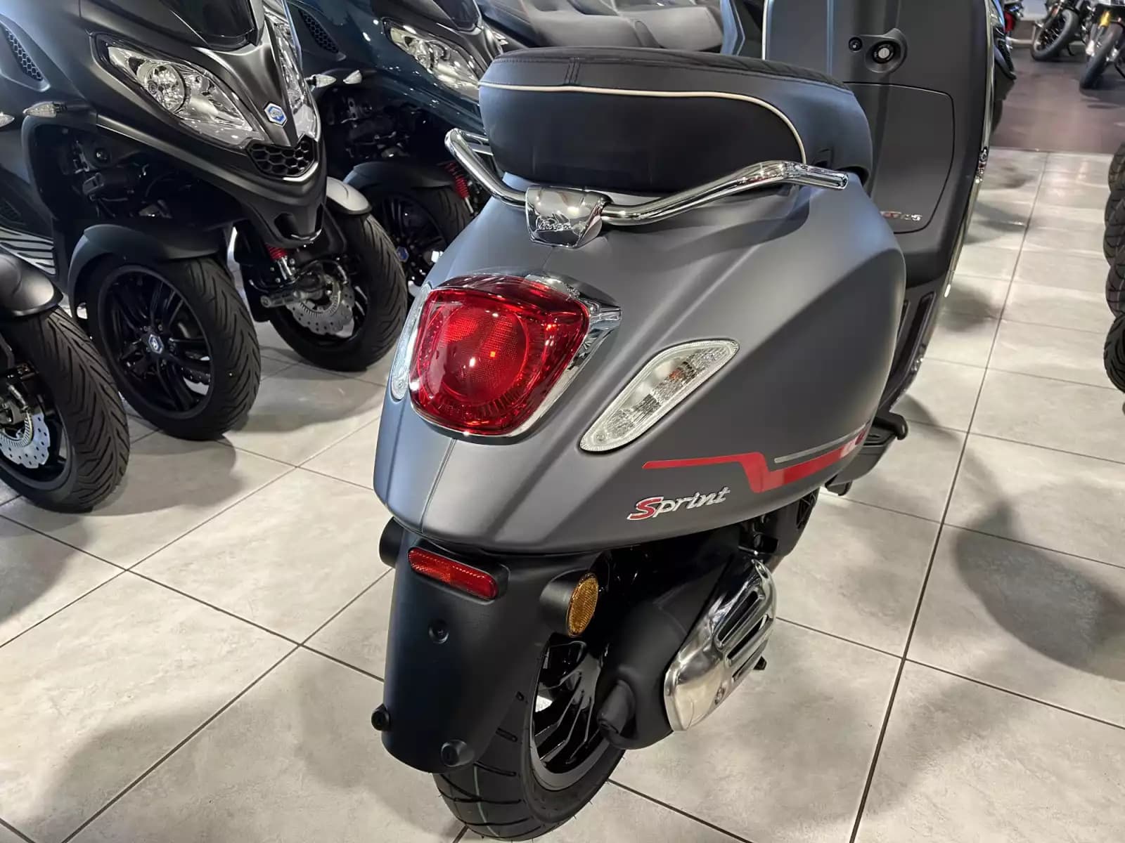 Vespa Sprint S 125 GRIS MATT - Photo 1