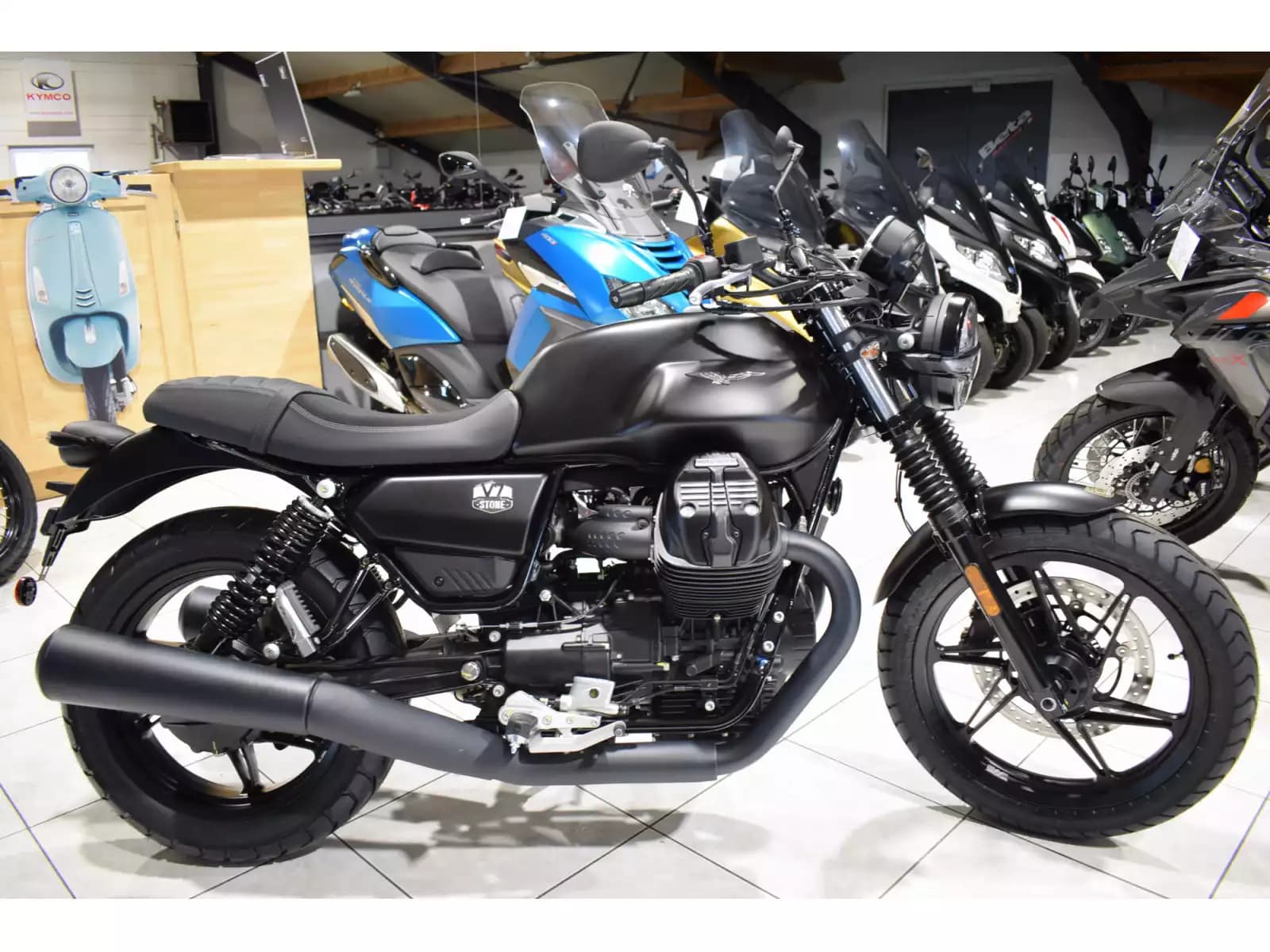 Moto Guzzi V 7 STONE - Photo 1