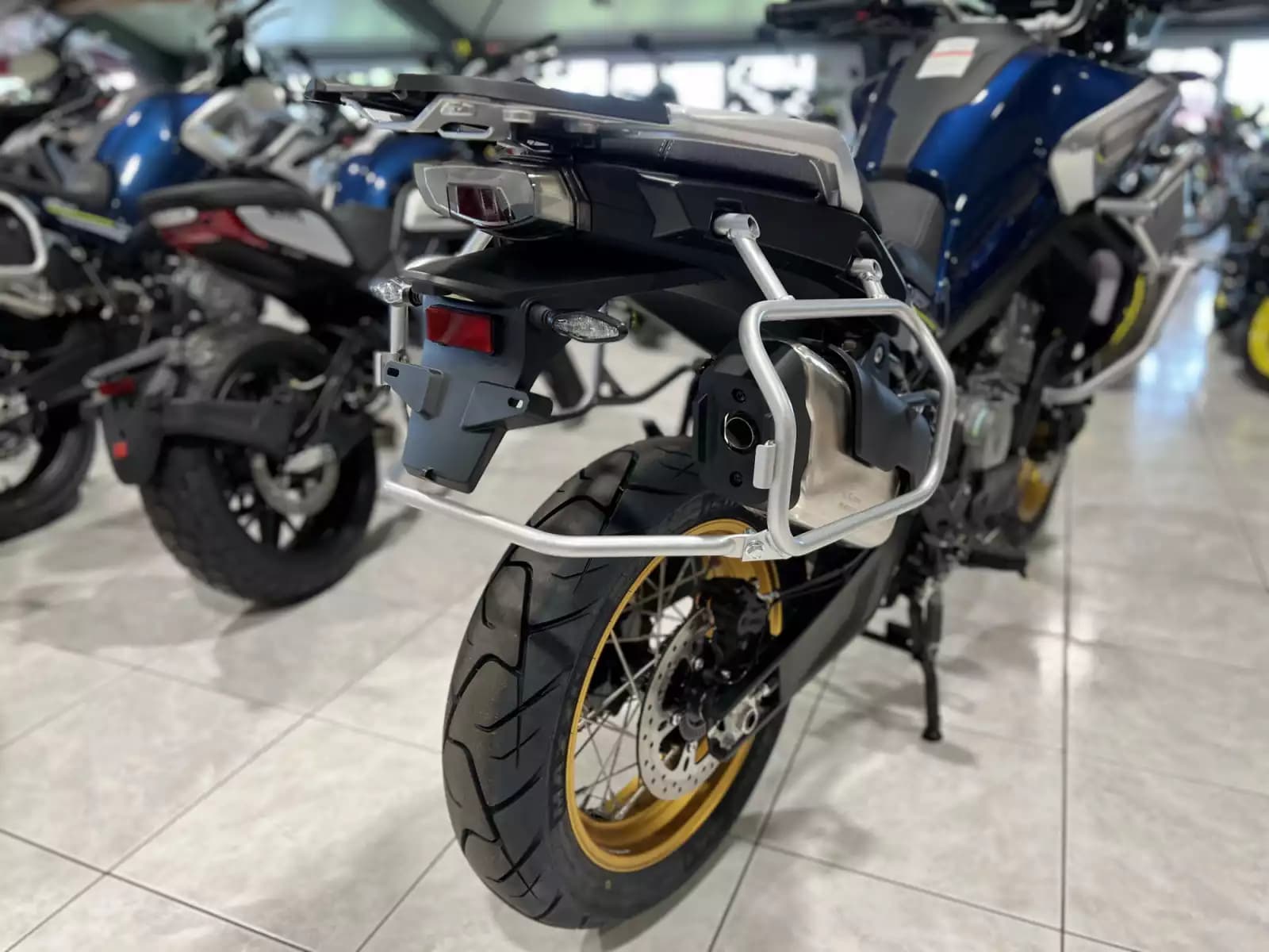 CF Moto 800 MT EXPLORER - Photo 1