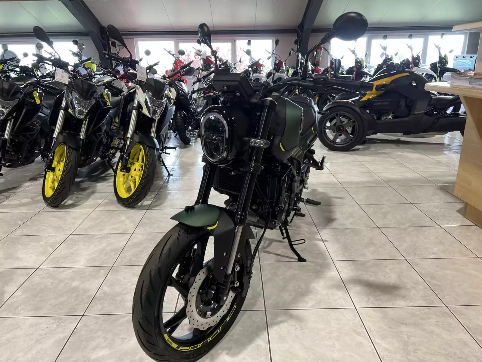 Benelli Leoncino 125 - Photo 1