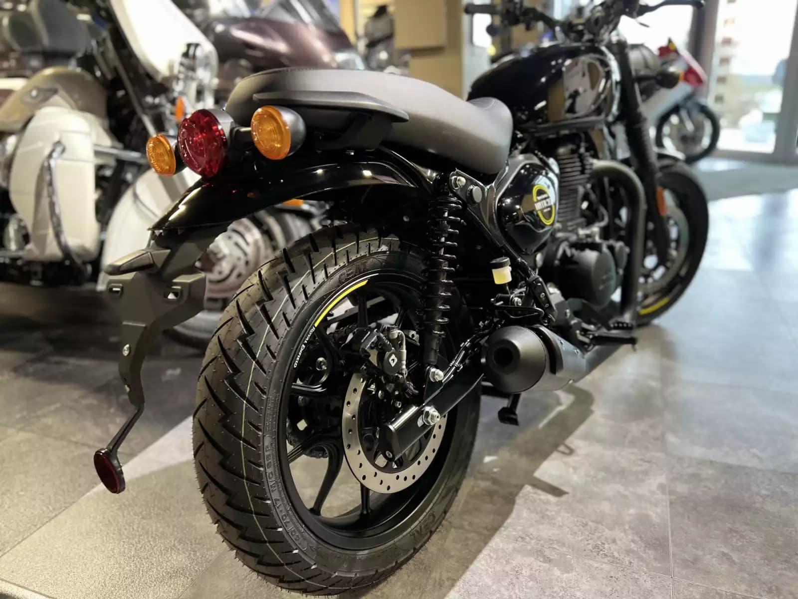 Royal Enfield Hunter 350 REBEL BLACK - Photo 1