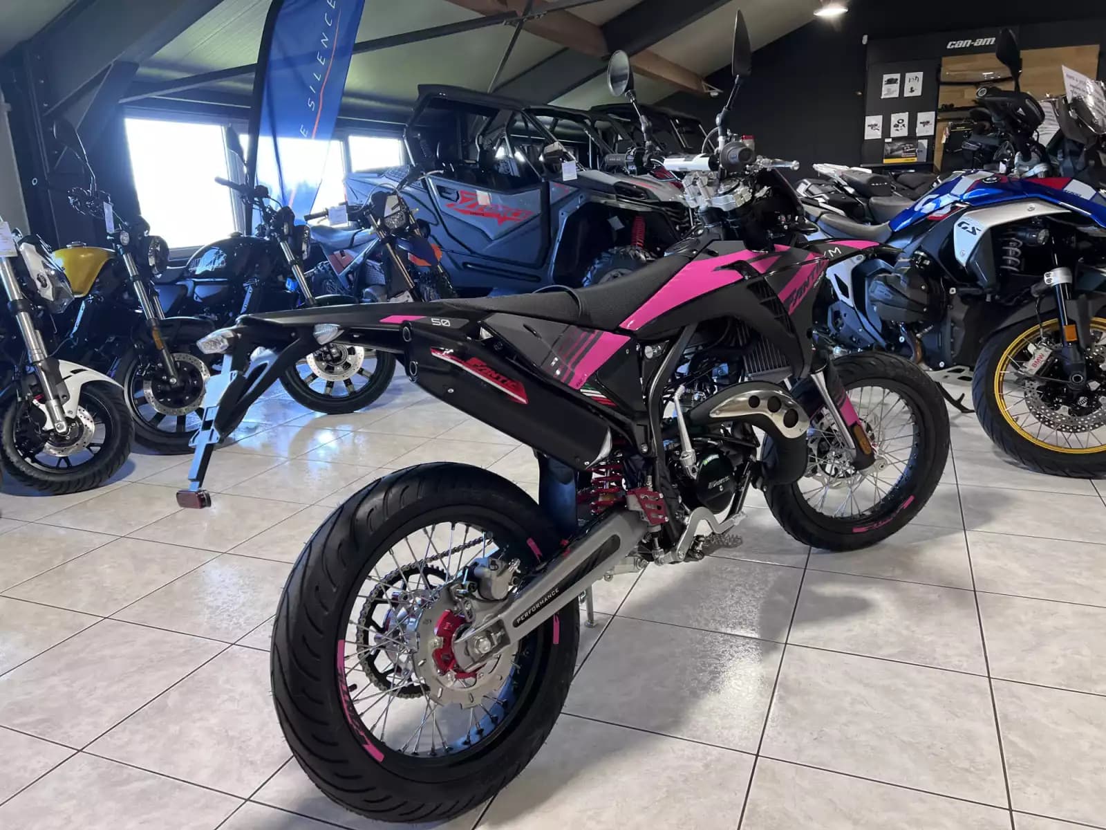 Fantic Motard 50 PERFORMANCE 2T - Photo 1