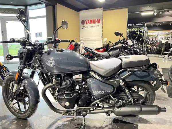 Royal Enfield Shotgun 650 sheetmetal grey - Photo 3