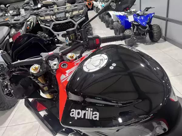 Aprilia Tuono 660 660 Factory - Photo 3
