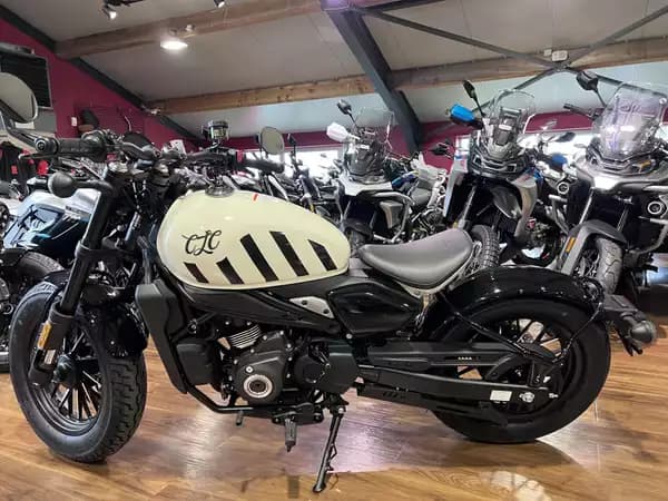 CF Moto 450 CL-C BOBBER - Photo 3
