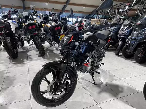 Benelli BN 125 - Photo 2