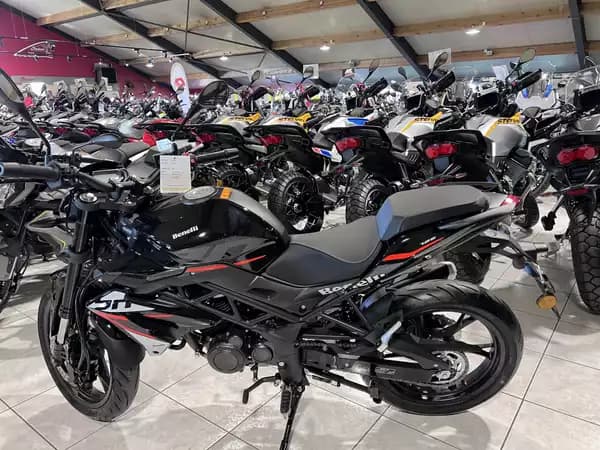 Benelli BN 125 - Photo 3