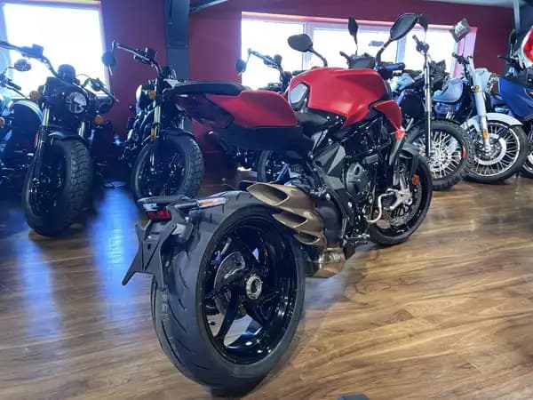MV Agusta Brutale 800 - Photo 2