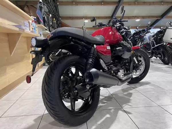 Moto Guzzi V 7 SPORT - Photo 2