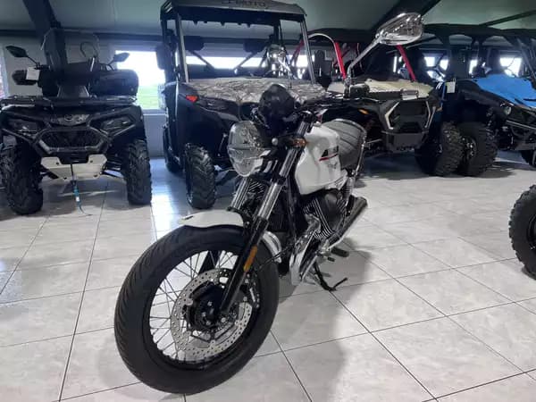 Moto Guzzi V 7 SPECIAL - Photo 2