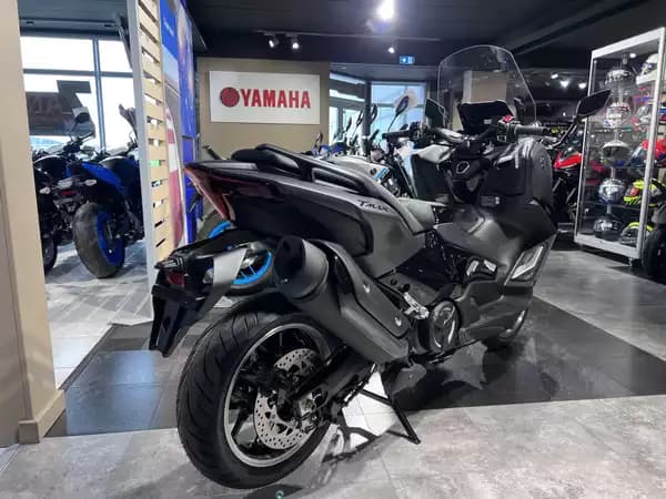 Yamaha TMAX 560 TECHMAX - Photo 2