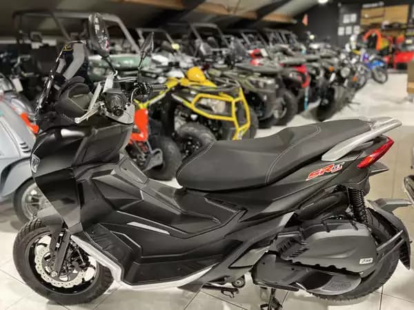 Aprilia SR 125 GT - Photo 3