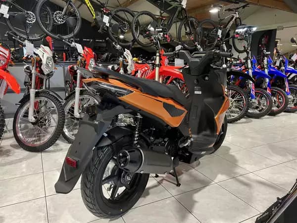 Kymco Super 8 R - Photo 2