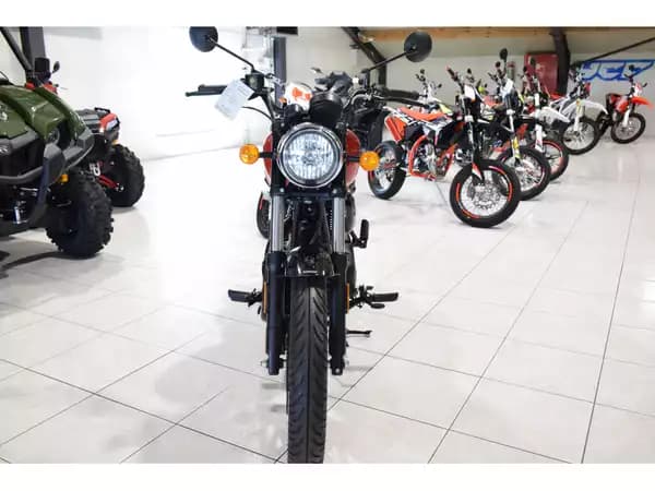 Royal Enfield Meteor 350 FIREBALL RED - Photo 2