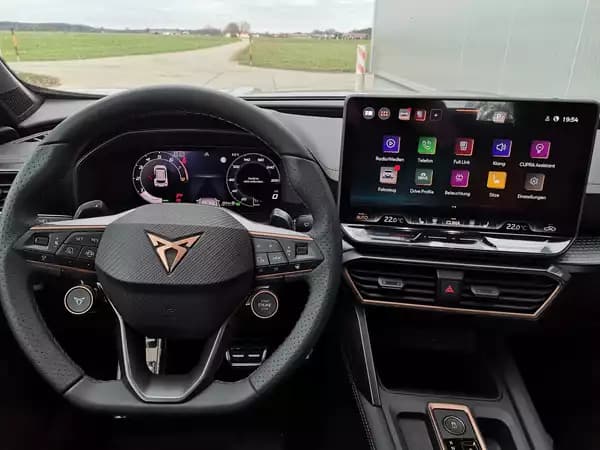 Cupra Formentor 1.5 eTSi DSG 150 - Photo 3