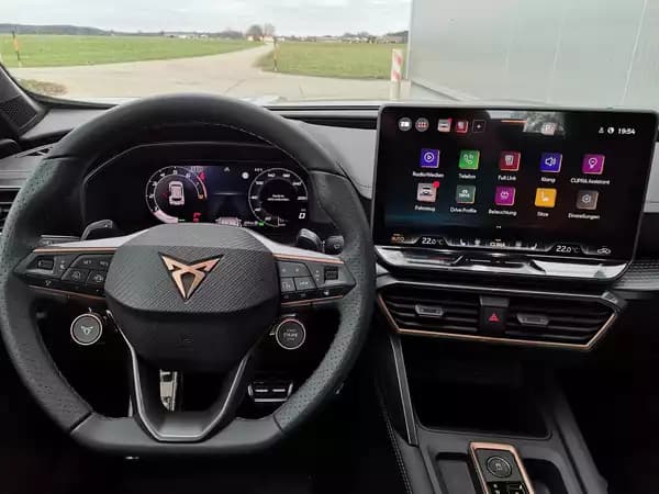 Cupra Formentor 1.5 eTSi DSG 150 - Photo 3