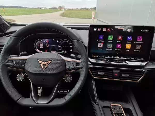 Cupra Formentor 1.5 eTSi DSG 150 - Photo 3