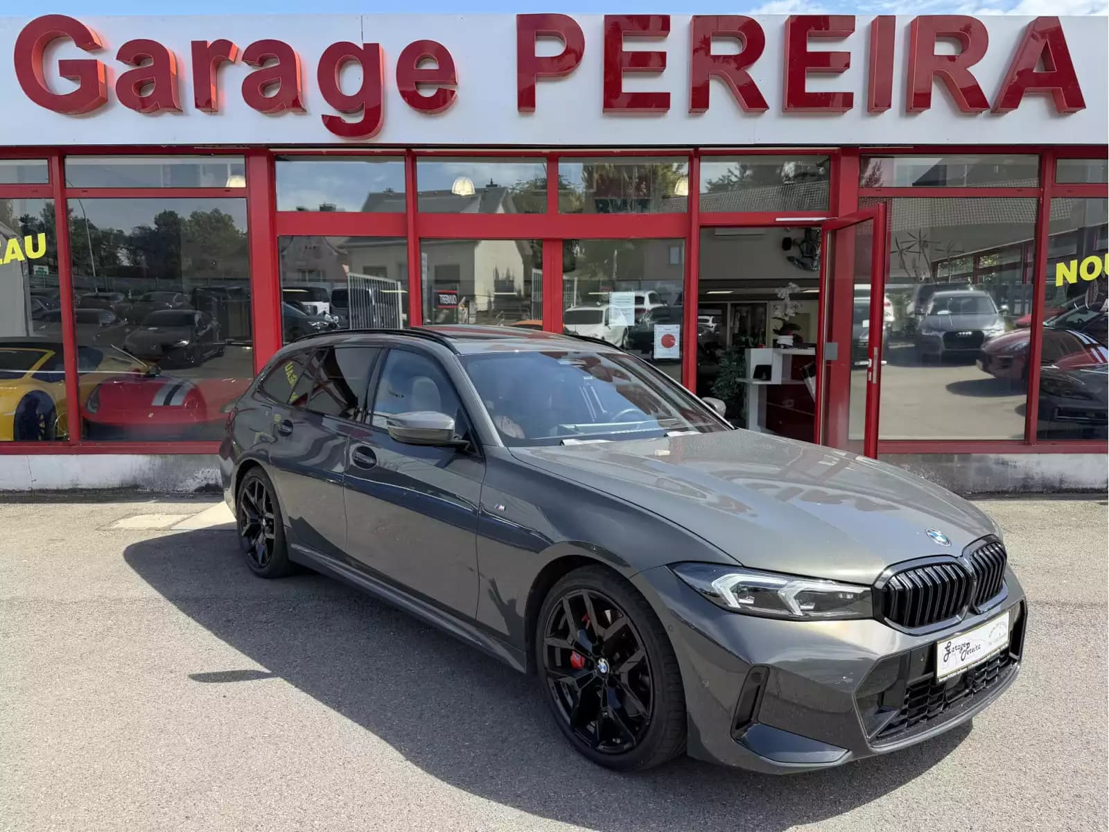 BMW 330 i XDRIVE TOURING M SPORT PAKET NEW MODEL CARBON PANO CUIR NAVI 1 HAND - Photo 1