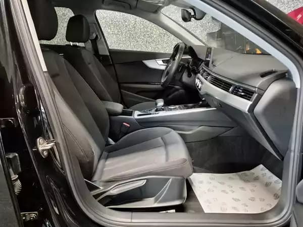Audi A4 AVANT 2.0 TDI NAVI BI-XENON New Model - Photo 3