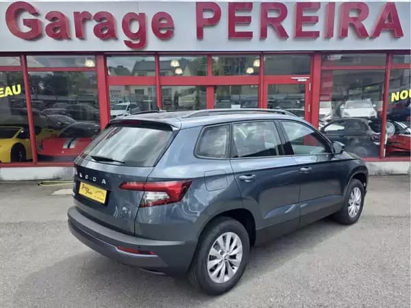 Skoda Karoq 2.0 TDI 150 CANTON NAVI 1 HAND - Photo 2