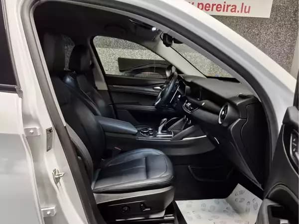 Alfa Romeo Stelvio 2.0 TURBO Q4 CUIR NAVI - Photo 3