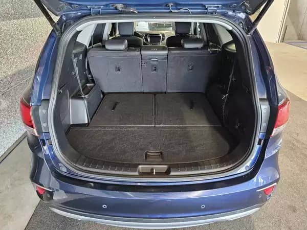 Hyundai Grand Santa Fe 2.2CRDi 200 AWD PANO CUIR NAVI 7 SITZE - Photo 3