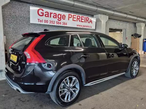 Volvo V60 Cross Country D3 GEARTRONIC CUIR NAVI - Photo 2