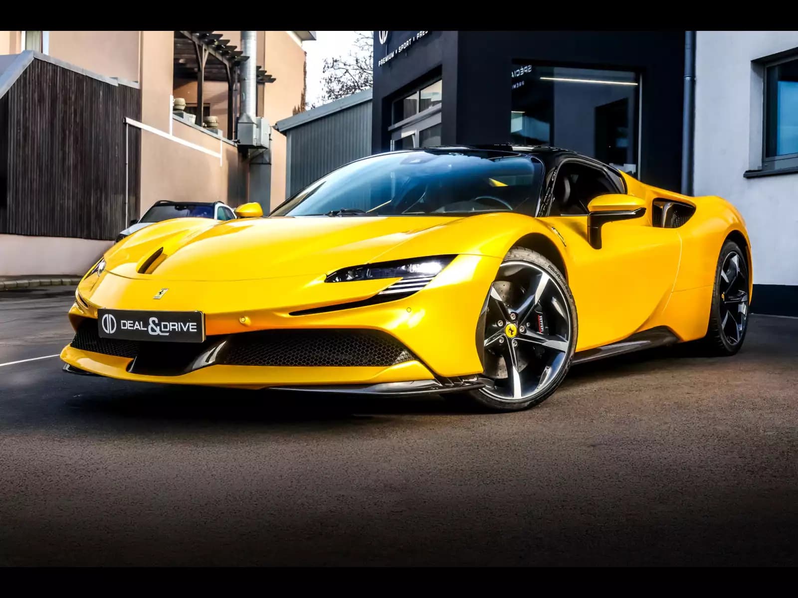 Ferrari SF90 Stradale STRADALE GIALLO 3 STRATO CARBONE BLEU - Photo 1