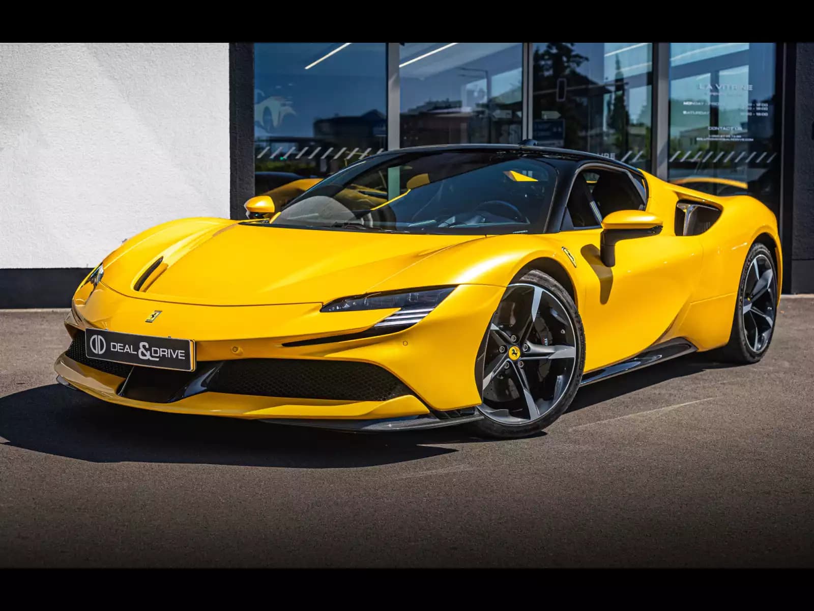 Ferrari SF90 Stradale STRADALE GIALLO 3 STRATO CARBONE BLEU - Photo 1