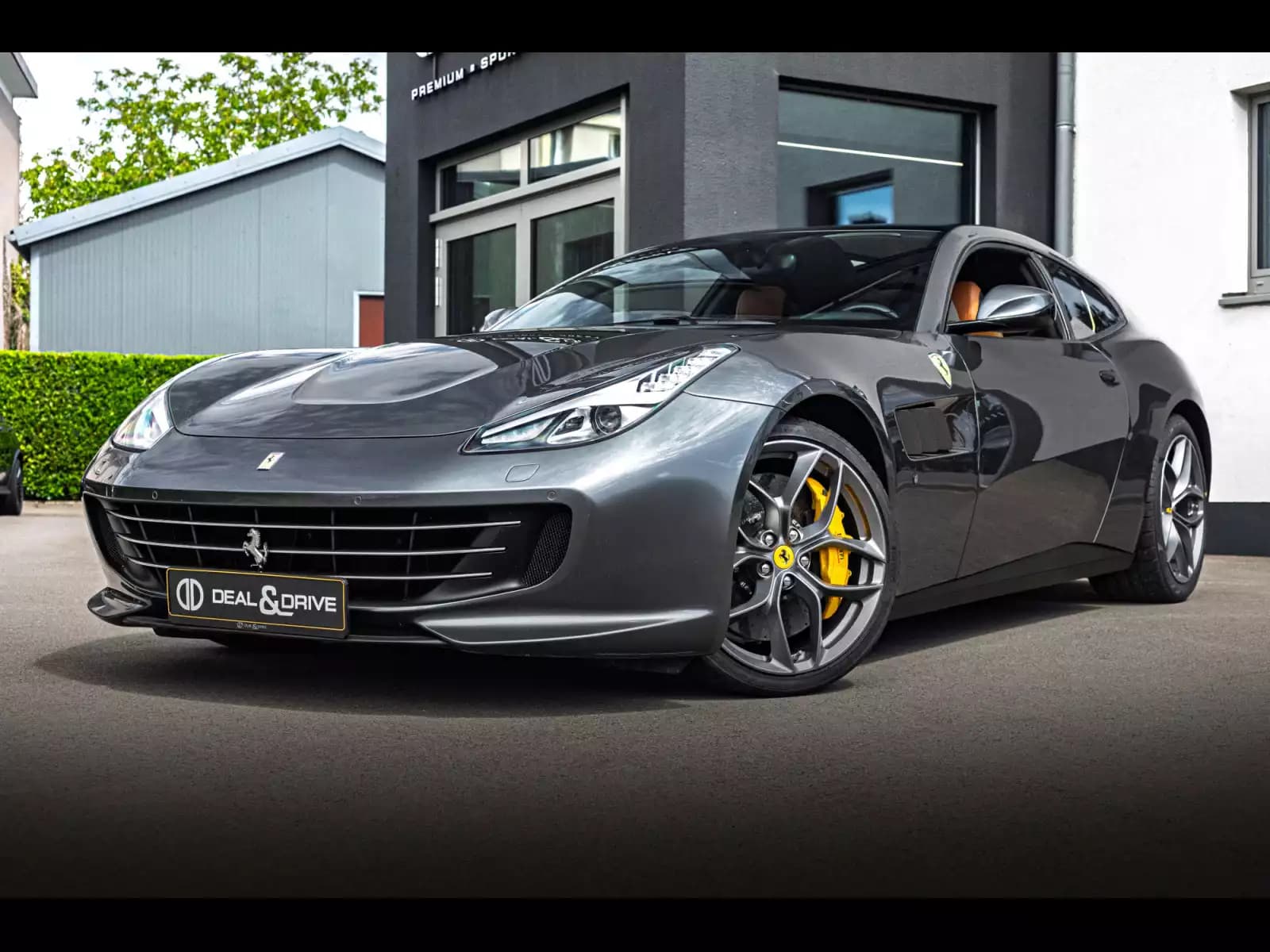 Ferrari GTC4Lusso V8 T 3.9 (611 CH) - Photo 1