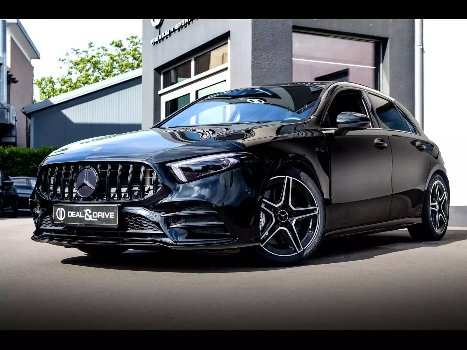 Mercedes-Benz A 35 AMG 4M+°KOSMOS BLACK - Photo 1
